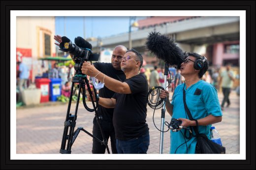Rajesh Puthanpurayil with filmmaker Haobam Paban Kumar during the shooting of the Nupi Keithel documentary