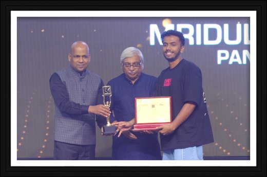 Rajesh Puthanpurayil at an award distribution ceremony