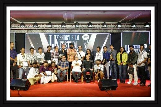 Rajesh Puthanpurayil with film course students