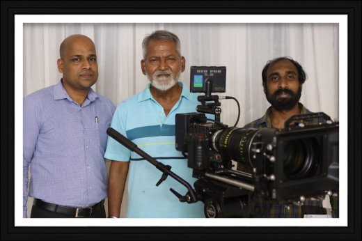 Rajesh Puthanpurayil during the shoot of Made In