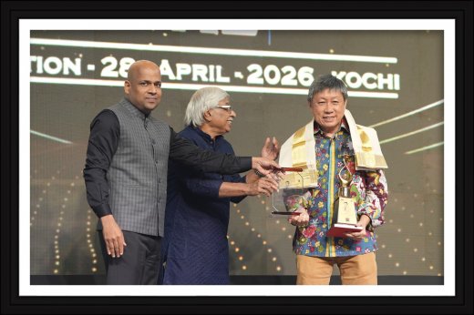 Rajesh Puthanpurayil at the honouring ceremony of Philip Cheah at LK International Short Film Festival